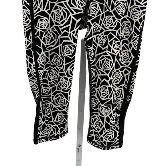 Lululemon Black Real Quick Crop Posey White Full On Luxtreme Leggings - Picture 5 of 12